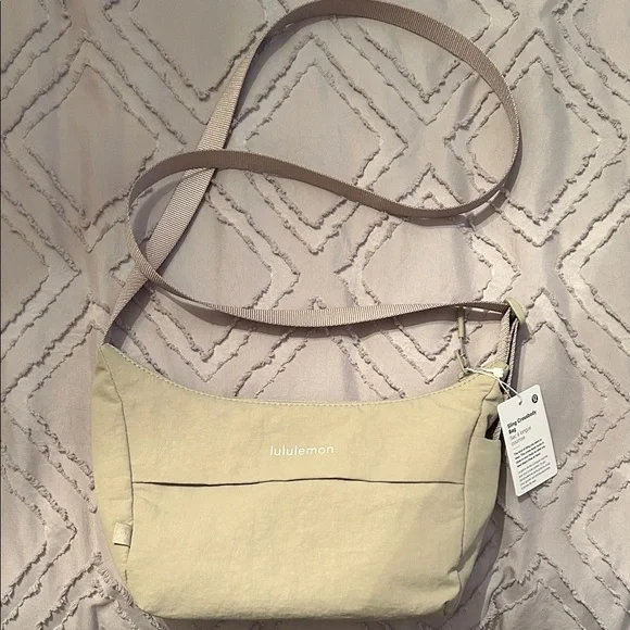 Lululemon athletica Sling Crossbody Bag in Light Beige - Picture 7 of 13
